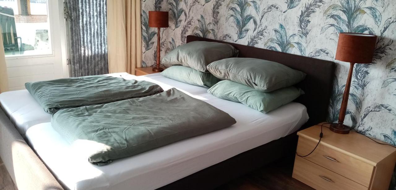 Earnewâld B&B Aan Het Water מראה חיצוני תמונה