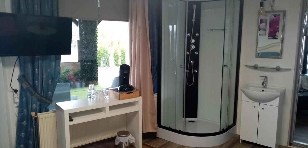Earnewâld B&B Aan Het Water מראה חיצוני תמונה
